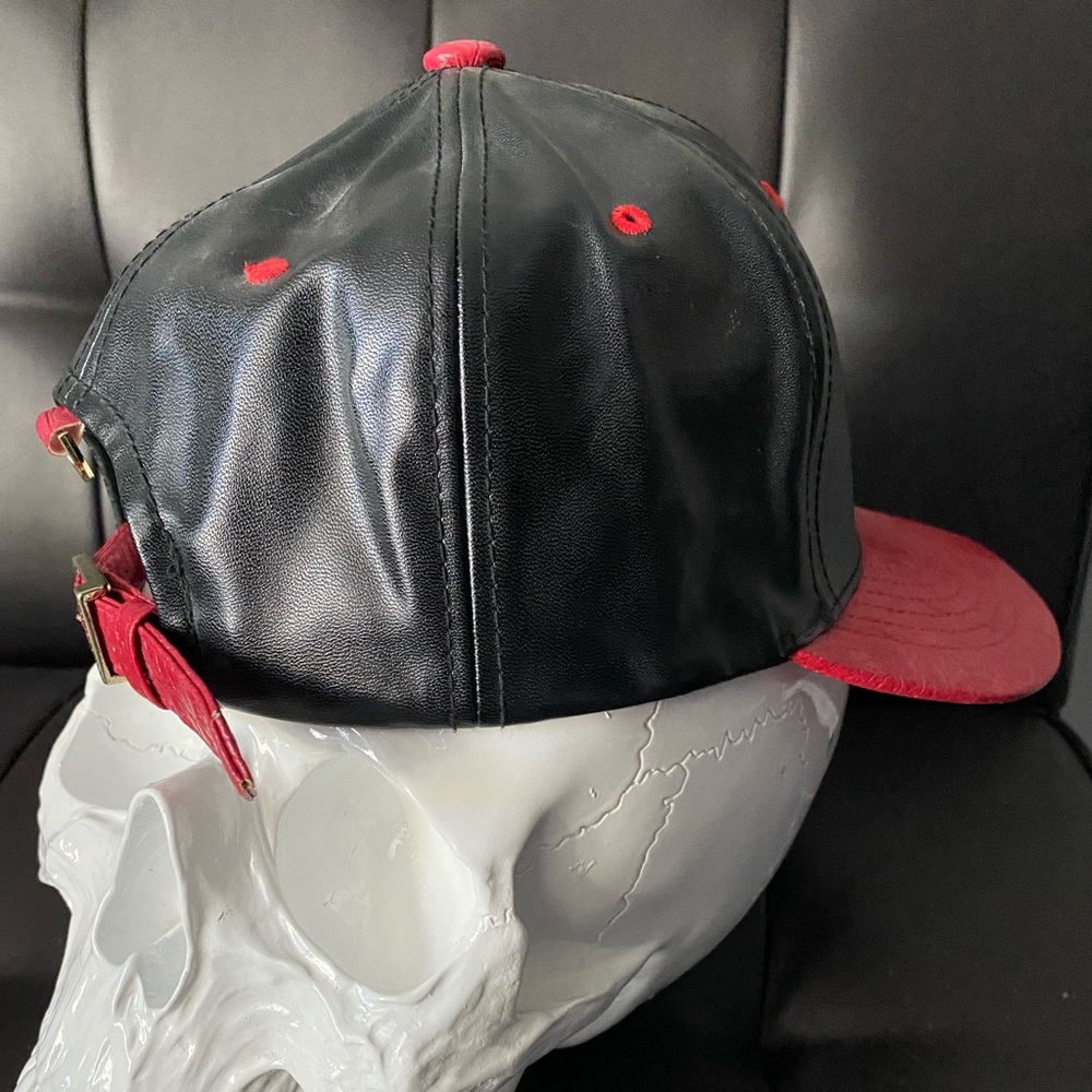 SnapBack - Picture 2 of 3